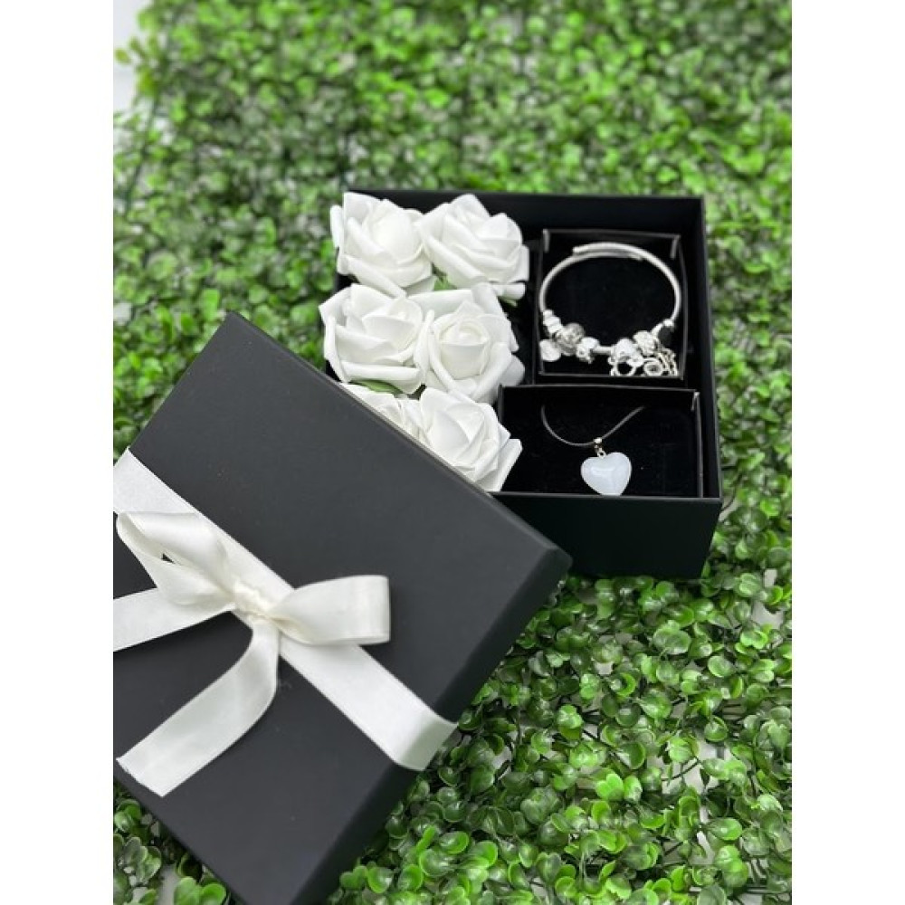 Mirabella Gift Anneler Günü,doğum Günü Hediyesi, Arkadaşa,eşe,sevgililer Günü Hediyesi Hediye Kutusu Kare Kutuda Çelik Pandora Bileklik ve Doğaltaş... Altın, Takı & Aksesuar Fiyatı