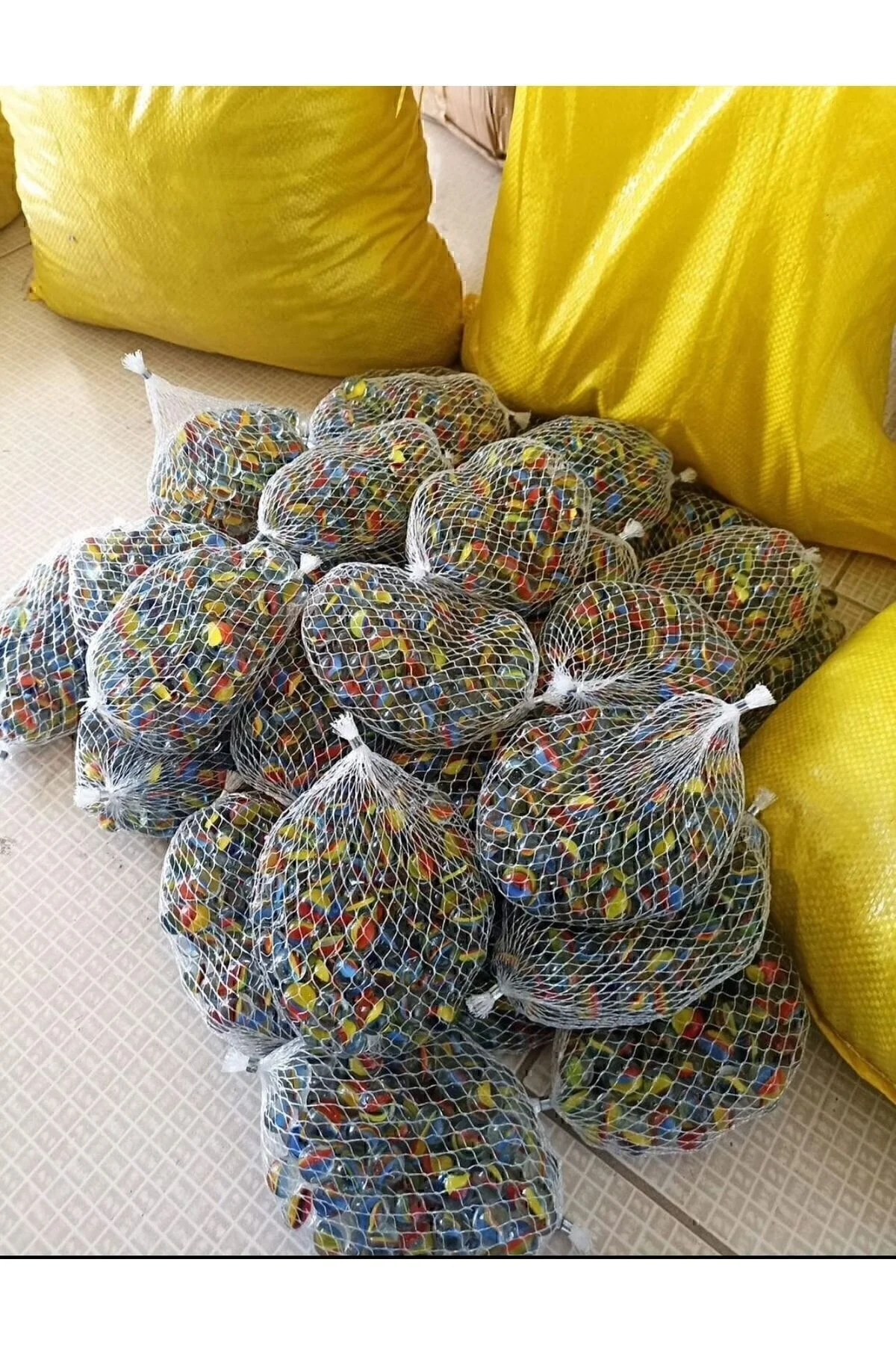 Misket Rengarenk 100 Adet Orta Boy 1 Paket Karışık Bilye" Eğitici Oyuncak Fiyatı