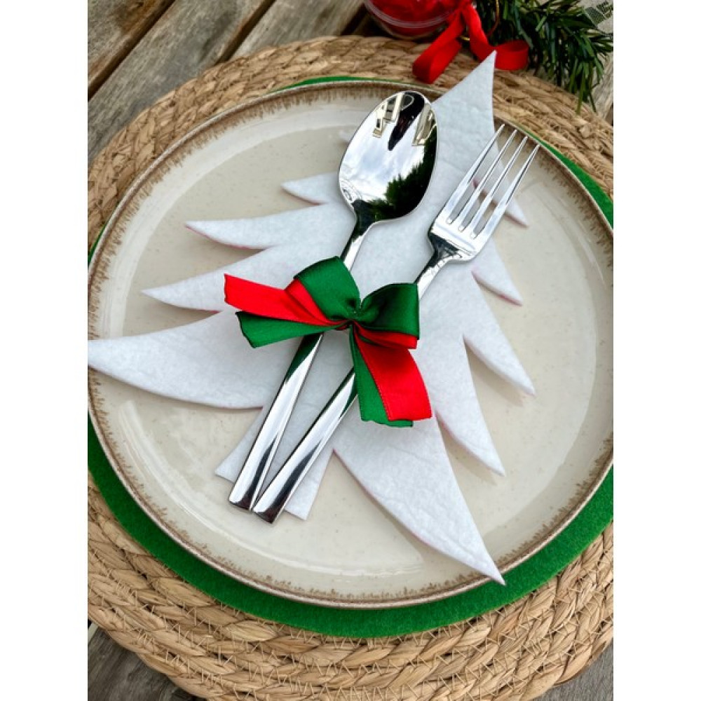Mom Yoyu Yoyufelt Fiyonklu Beyaz Keçe Kaşıklık Sunumluk I Yılbaşı Sofra Sunumu 6 Adet - 15 x 25 cm Masa Örtüsü Fiyatı