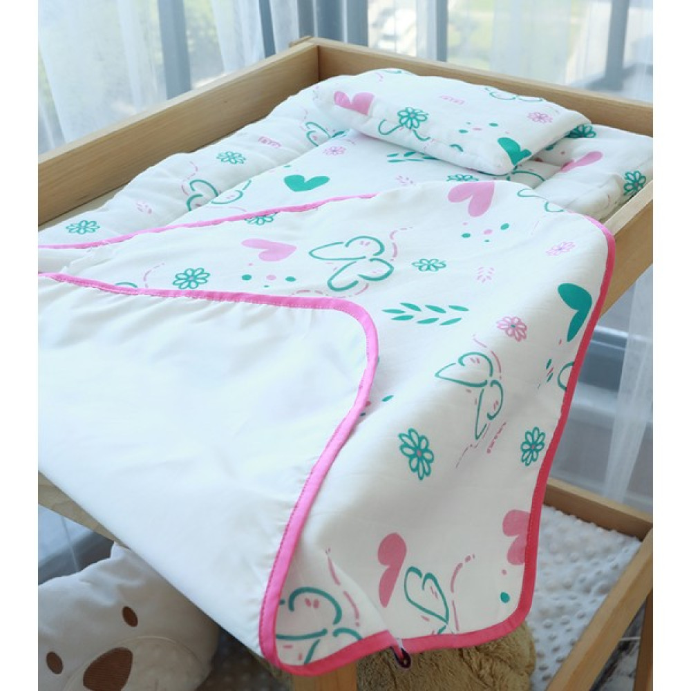 Montefair Montefair Kelebeğin Aşkı Alt Açma Minderi ve Su Geçirmez Örtüsü 40 x 70 Alt Açma Minderi 45 x 70 Su Geçirmez Alt Açma Örtüsü - Renkli Bebek Alt Açma Minderi Fiyatı