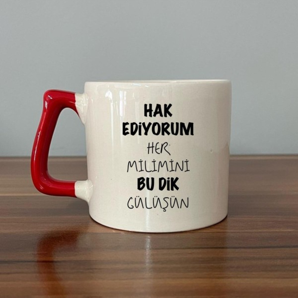 Mor Mürekkep Hak Ediyorum Her Milimini Bu Dik Gülüşün Baskılı Kırmızı Kulplu D Kupa - Açık Gri - Beyaz - 200 ml Fincan / Bardak / Kahve Takımı Fiyatı