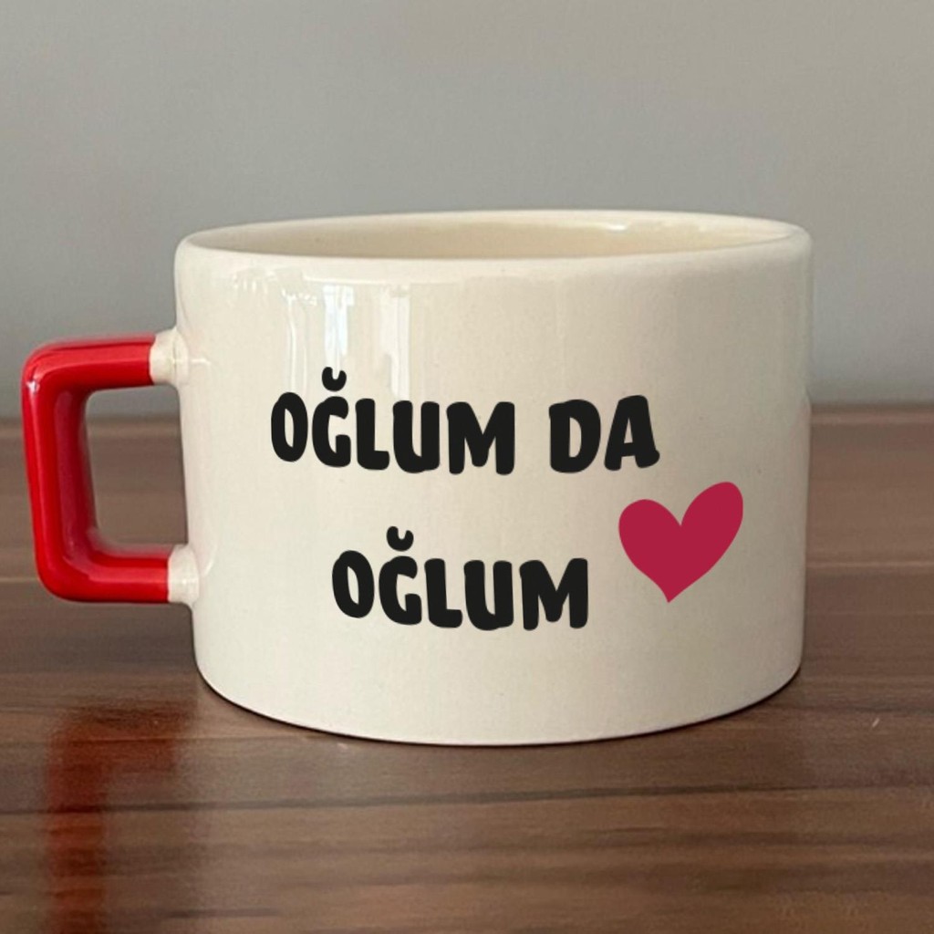 Mor Mürekkep Oğlum Da Oğlum Baskılı Kırmızı Kulplu C Fincan - Açık Gri - Beyaz - 200 ml Fincan / Bardak / Kahve Takımı Fiyatı