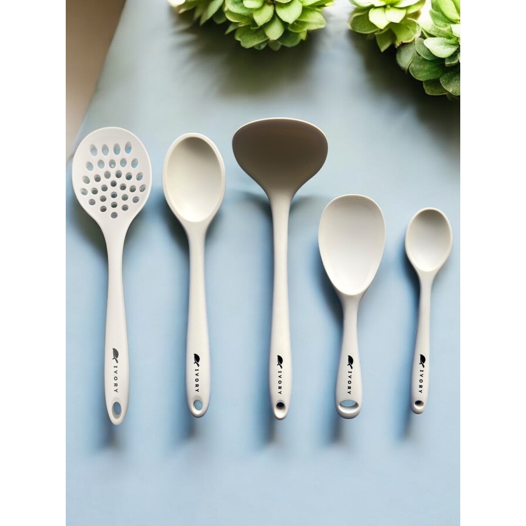 Multiamo İvory Isıya Dayanıklı Silikon Kepçe Kevgir Seti 5 parça 28 CM / 22 CM / 20 CM Kaşık 28 CM Kepçe/kevgir - Krem Çatal / Kaşık / Bıçak Takımları Fiyatı