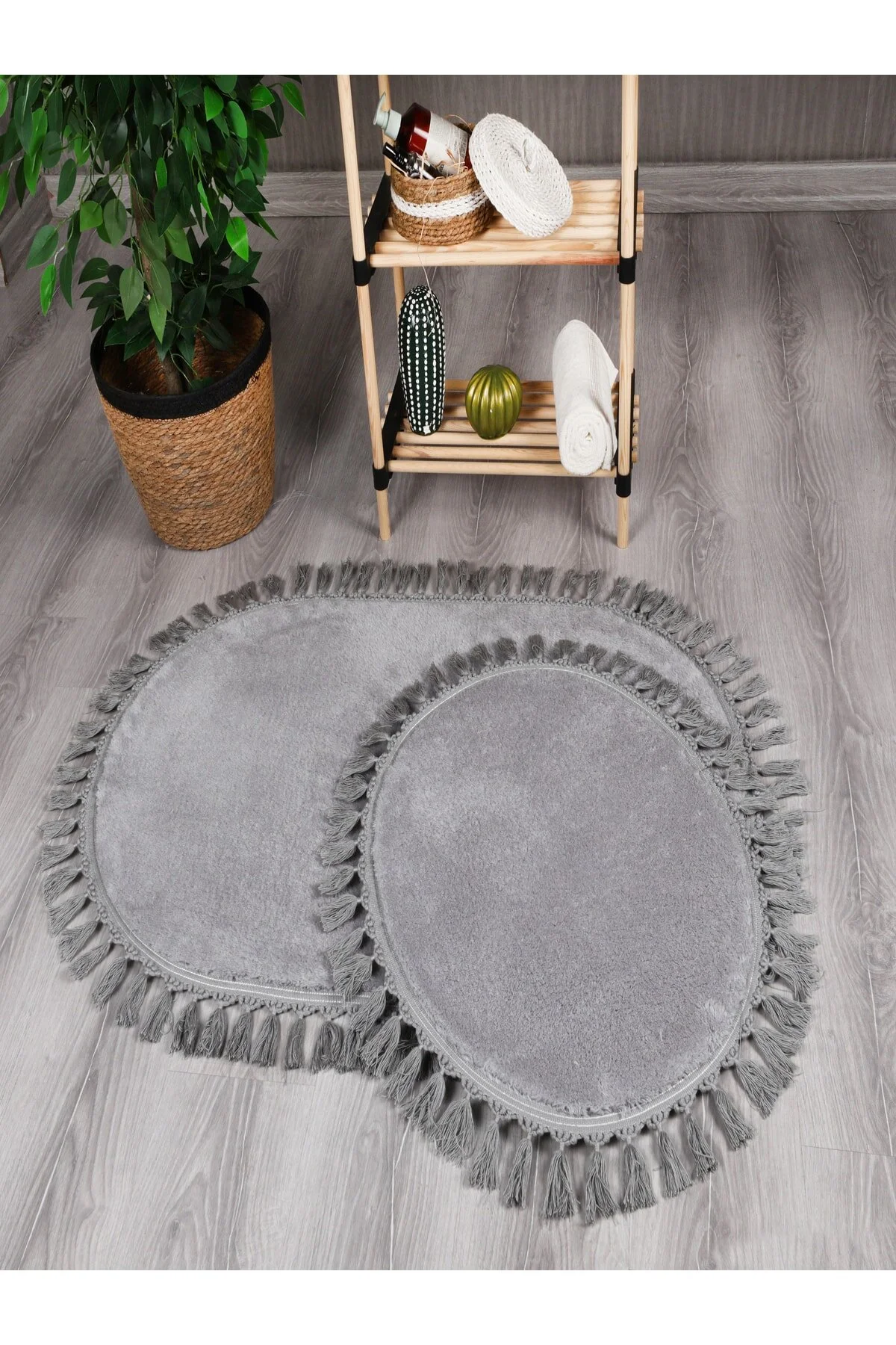 Myevilla My Evilla Modern Simirna Dekoratif Peluş Oval Ponpon Saçaklı Klozet Takımı" Banyo Tekstili Fiyatı