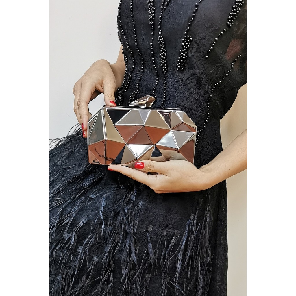 Nazart Kadın Metal Siyah Abiye Clutch Portföy Gece Çantası Şık Görünüm ve Ergonomik Tasarım Giyim & İç Giyim Fiyatı