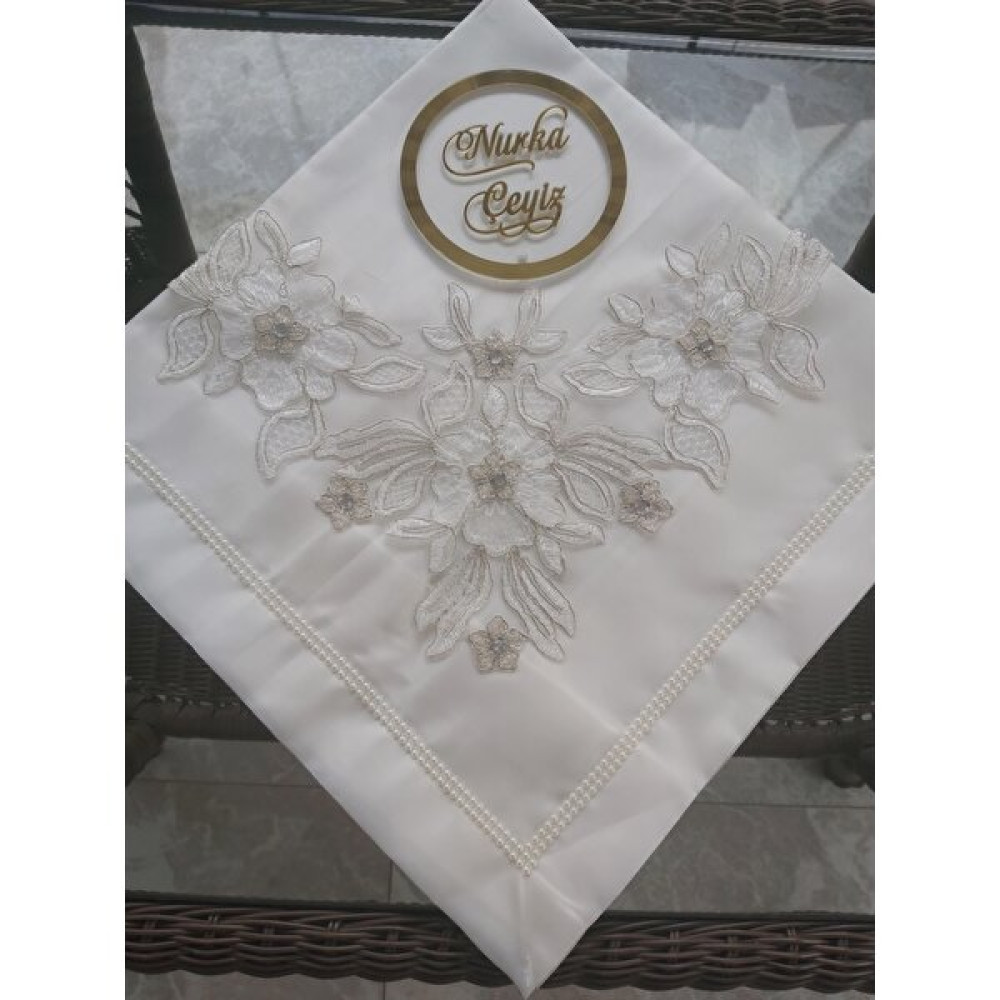 Nurka Çeyiz Çeyizlik Hediyelik Gelin Veya Damat Için Güpür ve Incili Dantel Aplikeli Beyaz Nişan Söz Bohçası Yatak Odası Tekstili & Çeyiz Seti Fiyatı