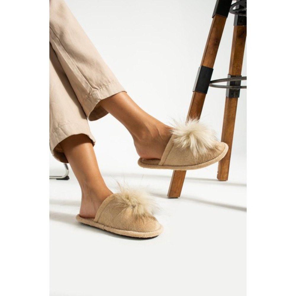Oct Shoes Kadın Ponponlu Ev Terliği Tüylü Sessiz Taban Terlik TS1147 Kadın Terlikleri ve Sandaletleri Fiyatı