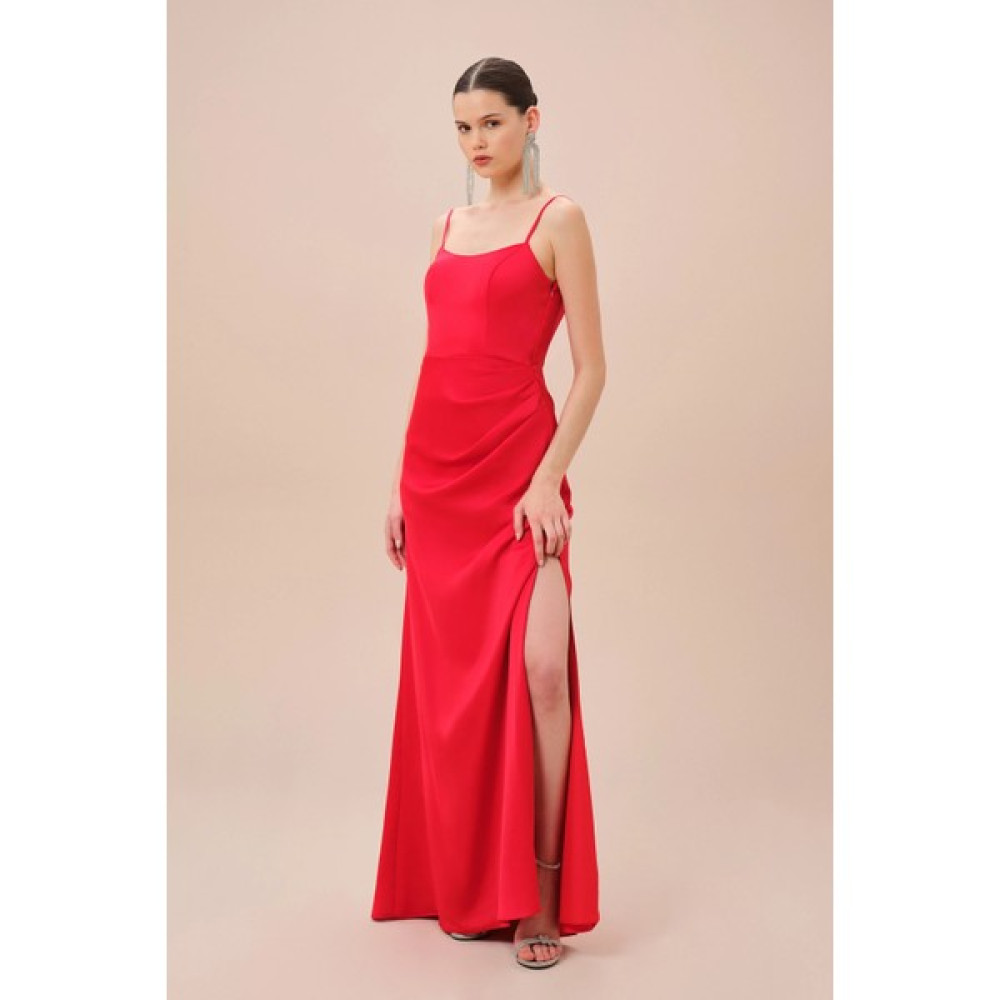 Oleg By Oleg Cassini Kırmızı Ince Askılı Saten Kumaş Uzun Abiye Elbise D28NY23412V2 Elbise Fiyatı