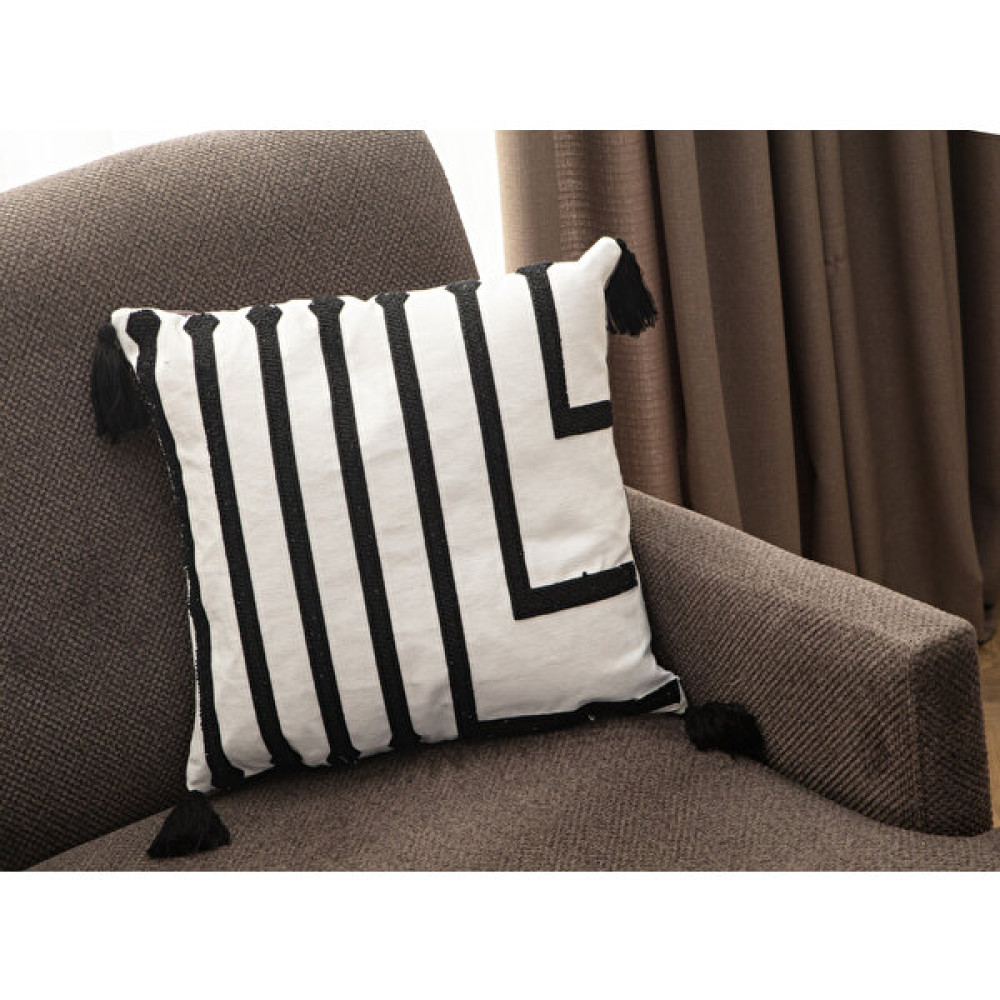 Ottoson Premium Punch Işlemeli Kırlent Kılıfı - 43 x 43 cm - Siyah - Turuncu Kırlent / Mobilya Yastığı Fiyatı