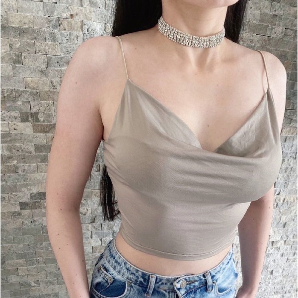Oversize Degaje Yaka Askılı Crop Bluz Bluz Fiyatı
