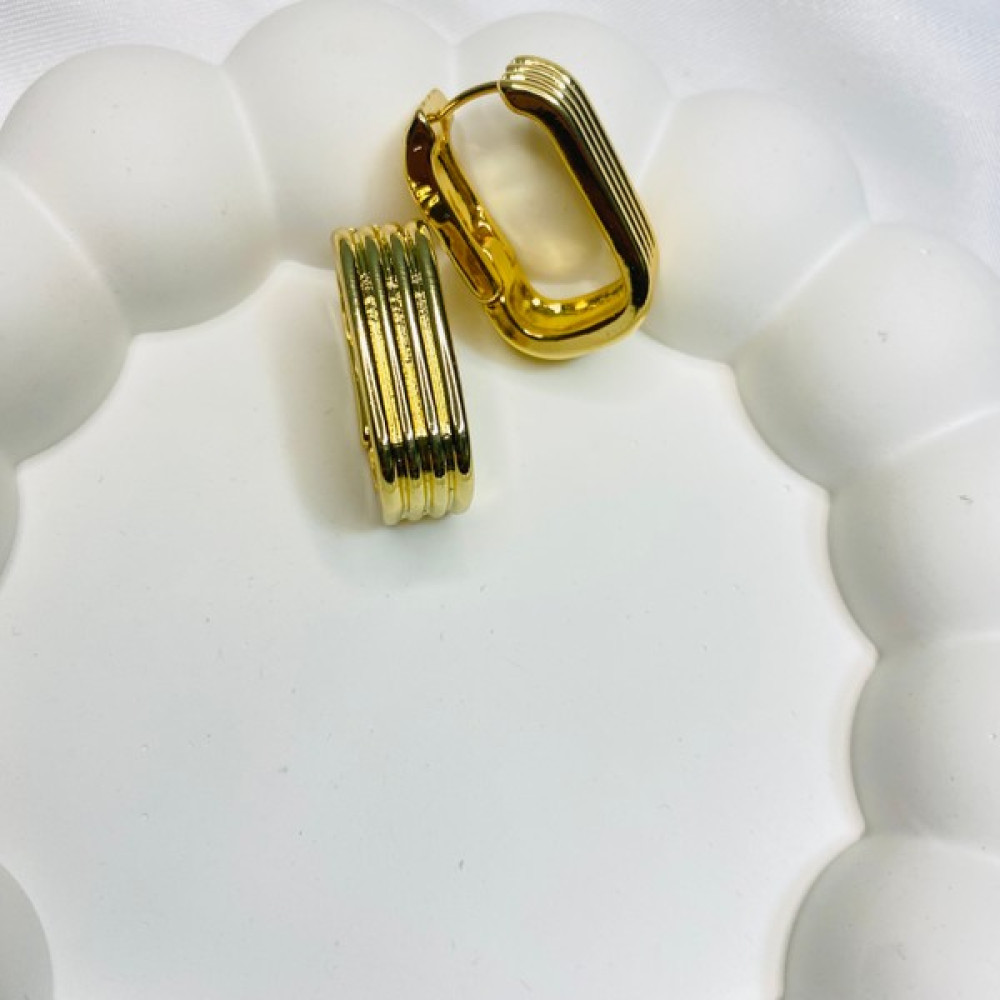 Paradoks Store Kararmaz Dikdörtgen Tasarım Çizgi Detaylı Gold Çelik Küpe Altın, Takı & Aksesuar Fiyatı