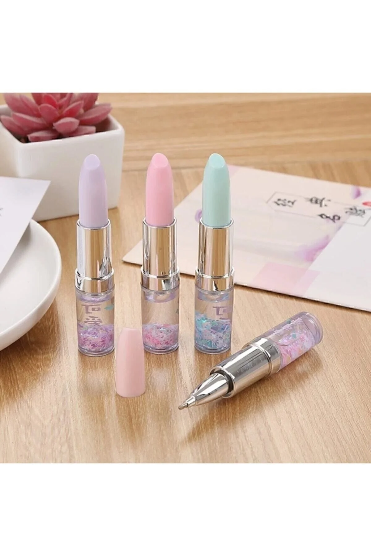 Pembe Çarşı Sulu Simli Pembe Ruj Tasarımlı Tükenmez Kalem" Tükenmez Kalem Fiyatı