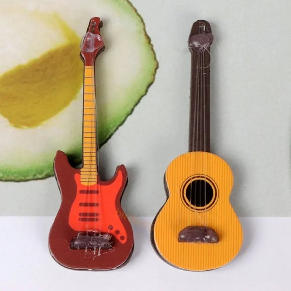 Pengfu Shop 2 Adet Stili Kaldır Bebek Evi Aksesuarları Minyatürler Keman Gitar Müzik Aletleri Model Oyuncaklar Bebekler Barbie Evi Aksesuarları Içi... Oyuncak Fiyatı
