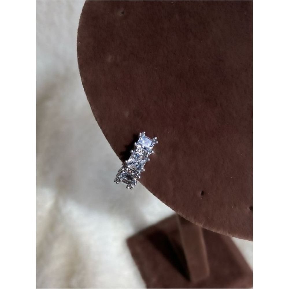 Pinery Jewels Vıp Seri Kare Baget Full Taşlı Kıkırdak Küpe ( Earcuff ) Bijuteri Küpe Fiyatı