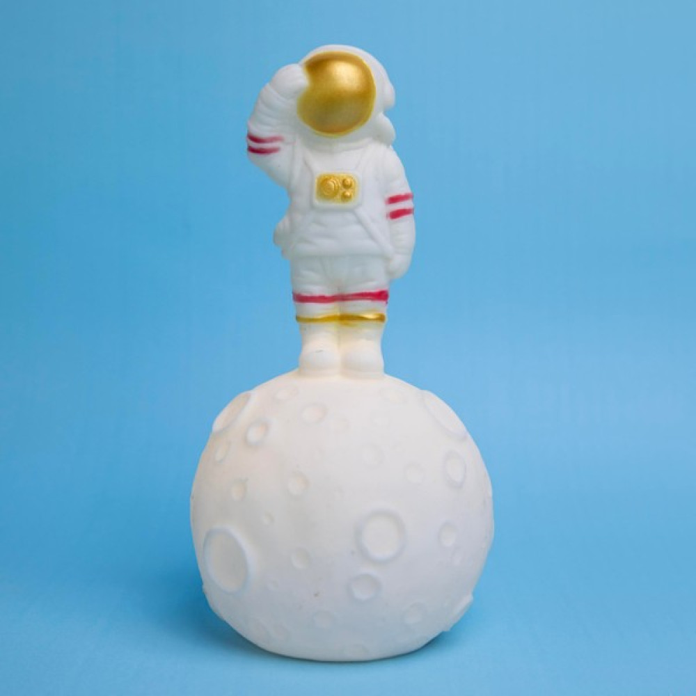 Piraye Gift Ay Üstünde Duran Astronot Dekoratif Gece Lambası - Renkli Gece Lambası Fiyatı