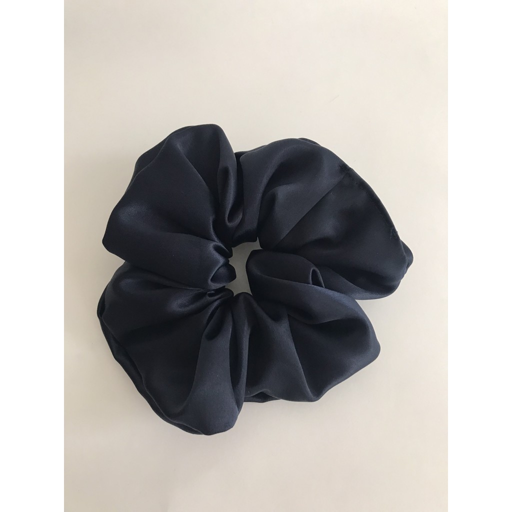 Pratik Dikisco Saten Scrunchie Toka Toka, Taç & Saç Bandı Fiyatı
