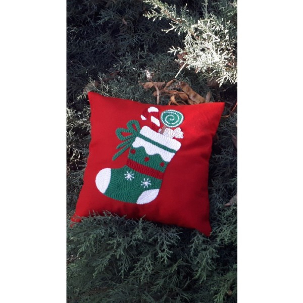 Punch Passion Punch Nakışı ile Işlenmiş Dekoratif Kırlent Kılıfı (%100 El Işlemesi) - 40 x 40 cm - Kırmızı Kırlent / Mobilya Yastığı Fiyatı