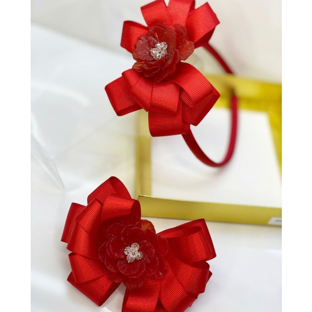 Queen Accessories Kırmızı 2'li Çiçek Broşlu Anne Kız Çocuk Bebek Kombin Saten Taç Toka Seti Toka, Taç & Saç Bandı Fiyatı