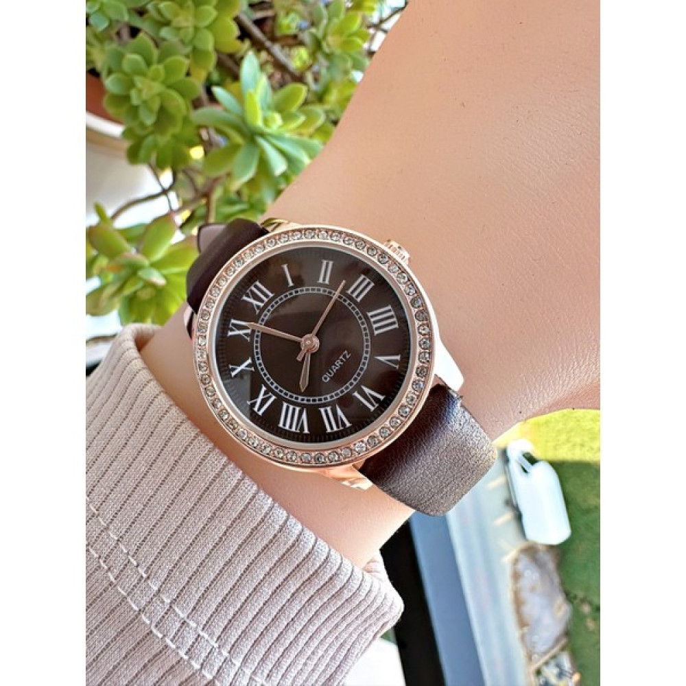 QW33G78X Rose Gold Renk Kasa Kahverengi Deri Kordonlu Taşlı Kadın Kol Saati Kol Saatleri Fiyatı