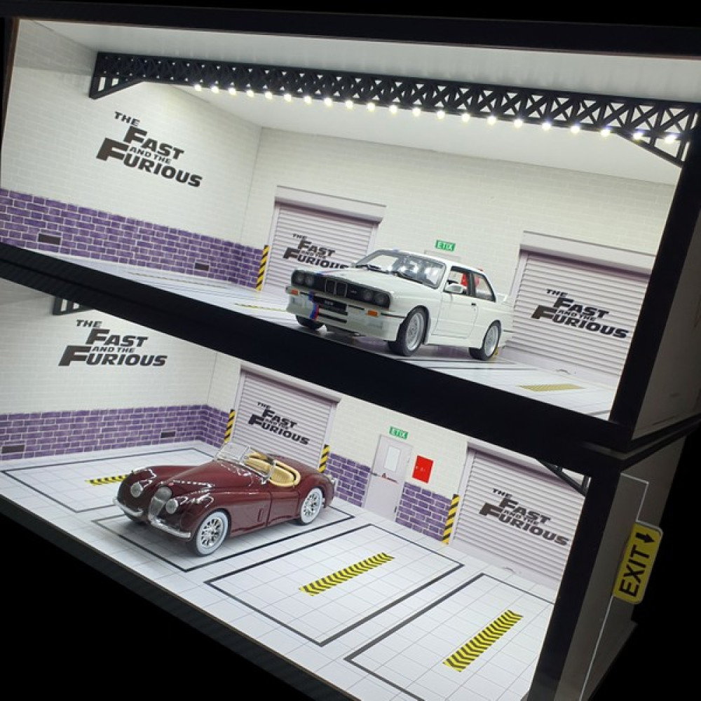 Reklambalaj 1:24 Ölçek Araçlar Için Ahşap LED Işıklı Akrilik Korumalı Araç Sergileme Standı / Diorama Oto Boyaları Fiyatı