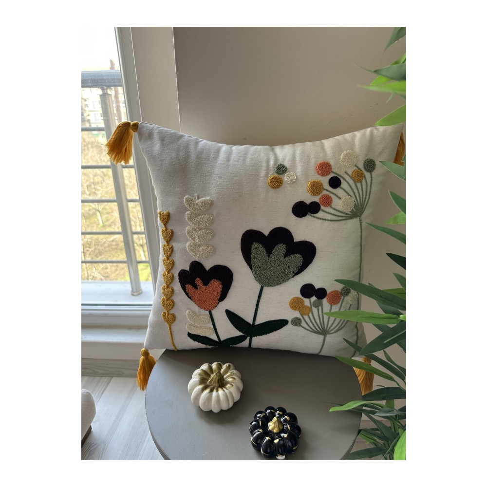 Reset Starstalıa Home Collection Punch Nakışlı Kırlent Kılıfı 43 x 43 Beden Yatak Odası Tekstili Fiyatı