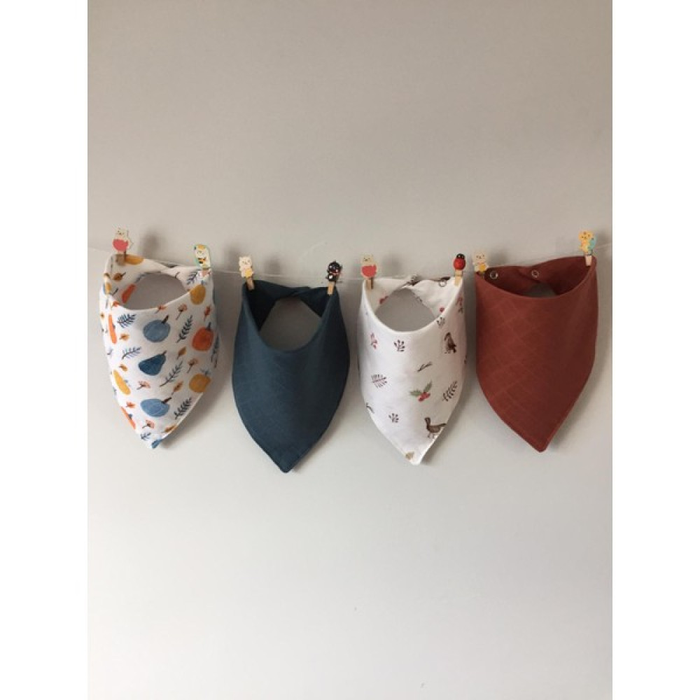Runbaby Oeko-Tex Sertifikalı %100 Organik Pamuk Çift Katlı Müslin Kumaş Iki Çıtçıtlı Bebek Salya Önlük & Fular (4 Adet) - 6 - 24 Ay - Renkli Mama Önlüğü Fiyatı