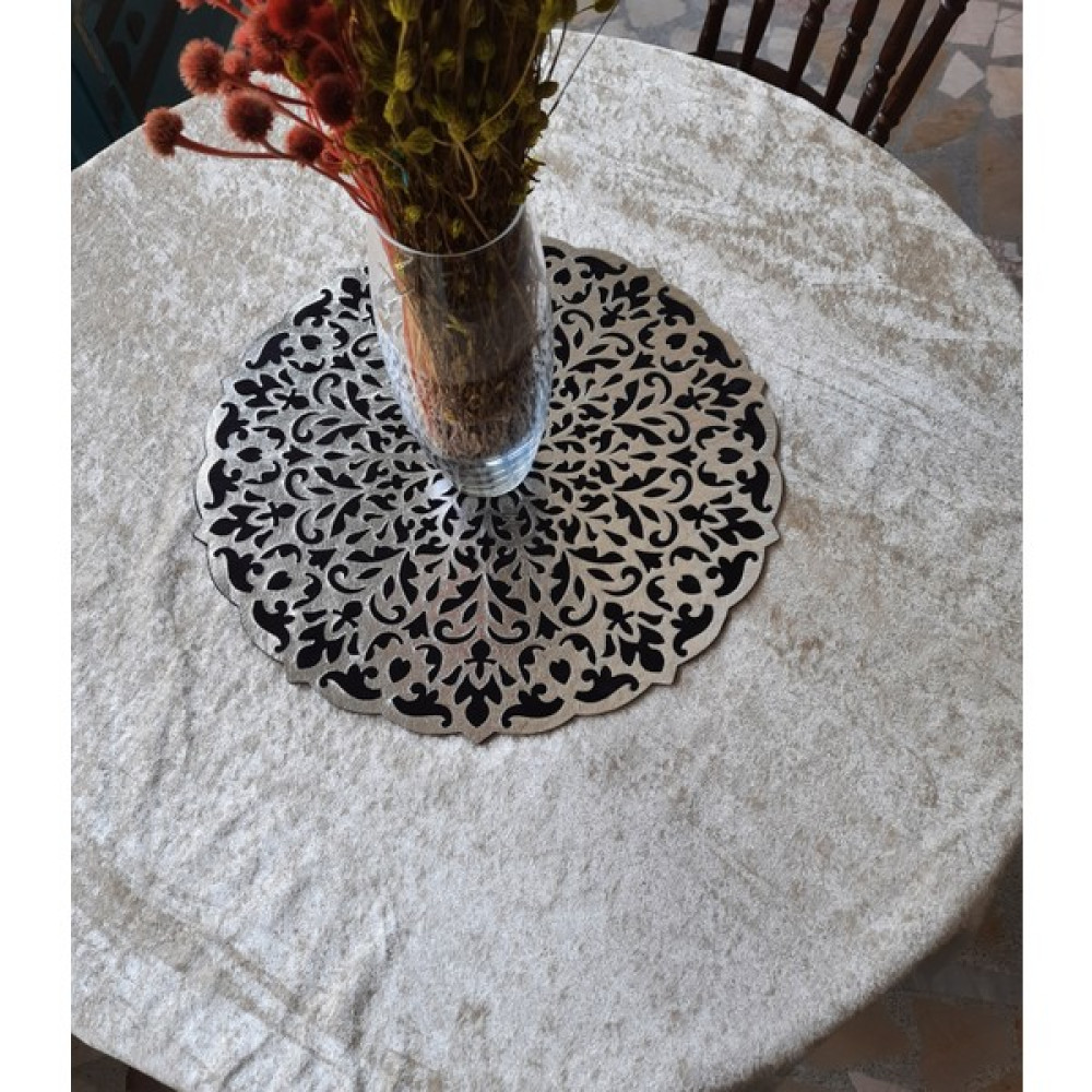 Sehara Orta Sehpa Runneri/Masa Örtüsü/ Kadife/S.Deri Işlemelı/Siyah-Gümüş/46cm - Siyah - Gümüş - 46 x 46 cm Amerikan Servis Fiyatı