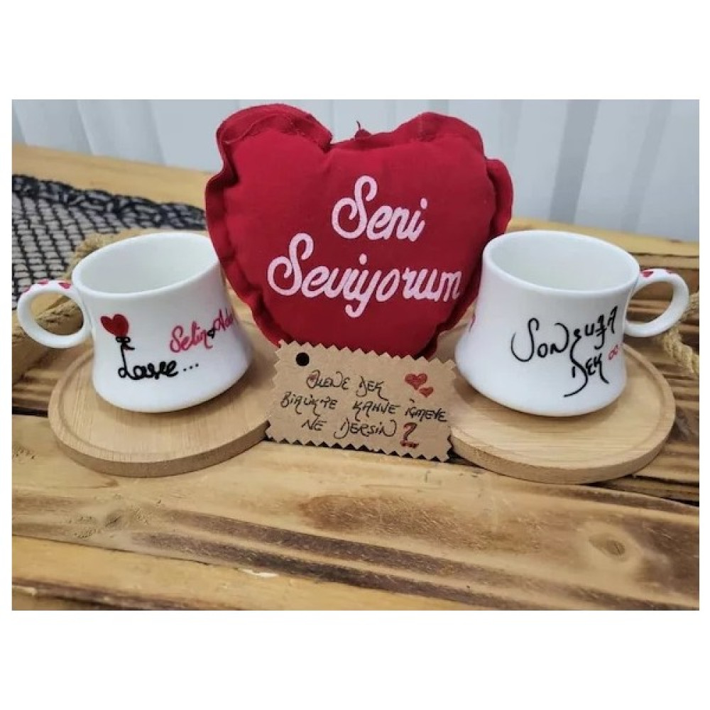 Seliness Design Çiftlere Özel 2 Kişilik Aşk Temalı Kahve Fincanı Takımı Peluş Kalp Hediyeli - Kırmızı - Beyaz Altın, Takı & Aksesuar Fiyatı