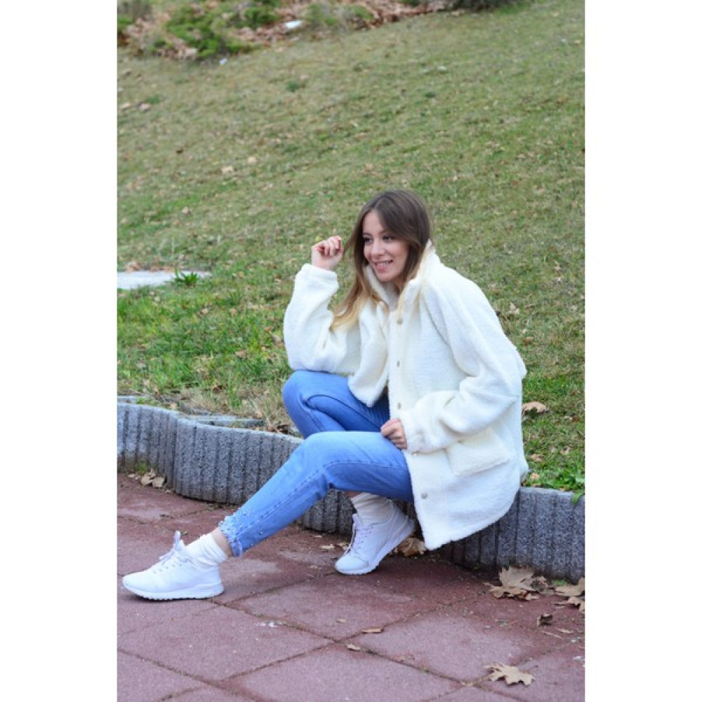 Serilda Moda kadın Açık Krem Önden Düğmeli Peluş Mont Bayan Mont Fiyatı