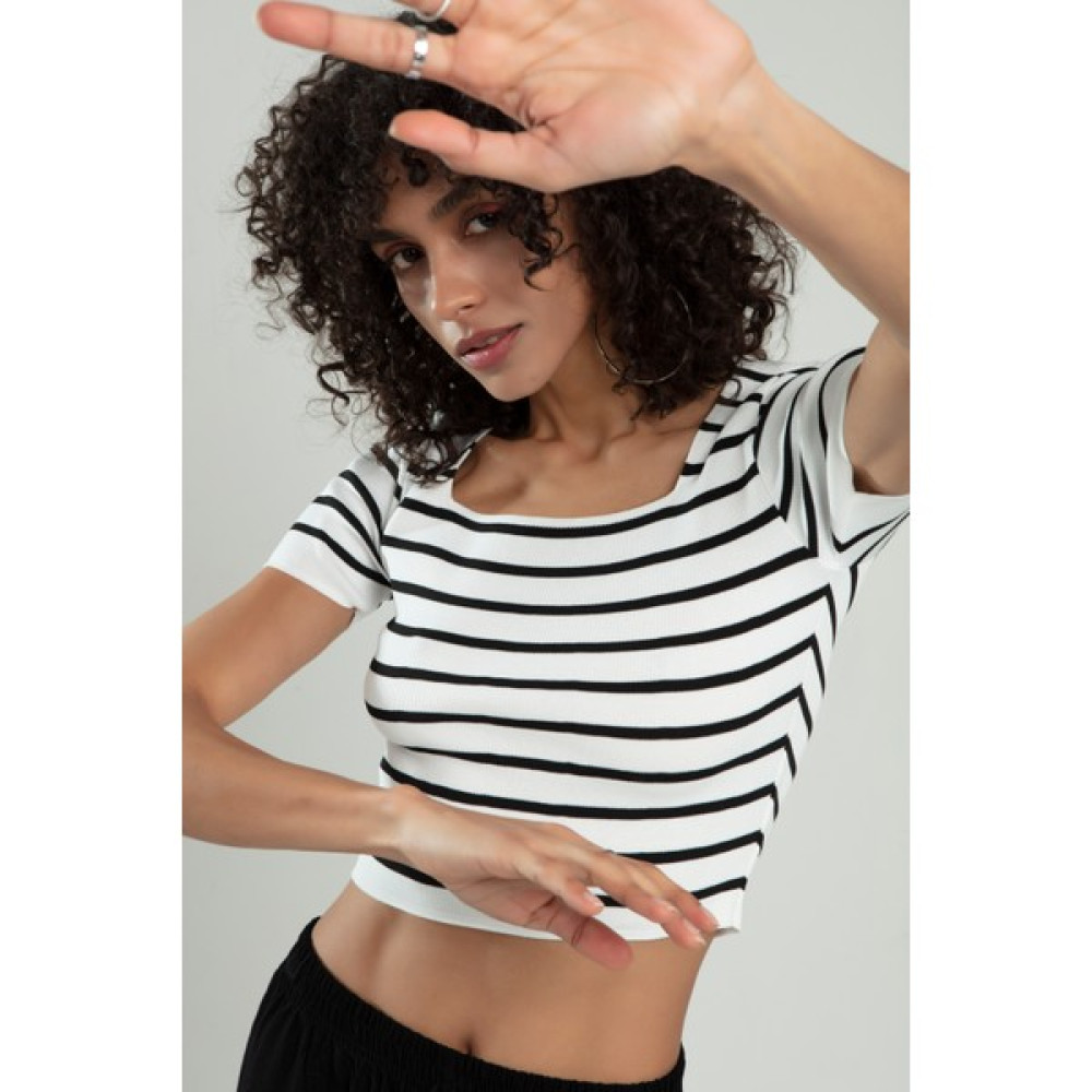 sifu tekstil Kadın Beyaz Renkli Siyah Çizğili Kare Yaka Kısa Kollu Spor Triko Crop Top Badi SFYZ1005 Bluz Fiyatı