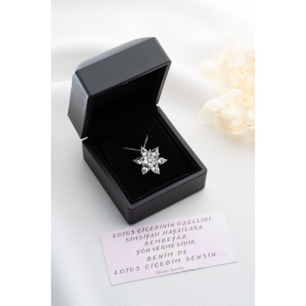 Silvano Jewelry 925 Ayar Gümüş Işıklı Kutuda Büyük Beyaz Lotus Çiçeği Kolye Gümüş Kolye Fiyatı