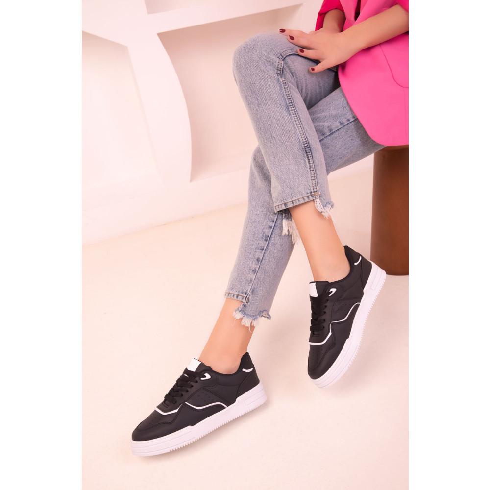 SOHO Siyah-Beyaz Kadın Sneaker 37 Beden Spor Ayakkabı Fiyatı