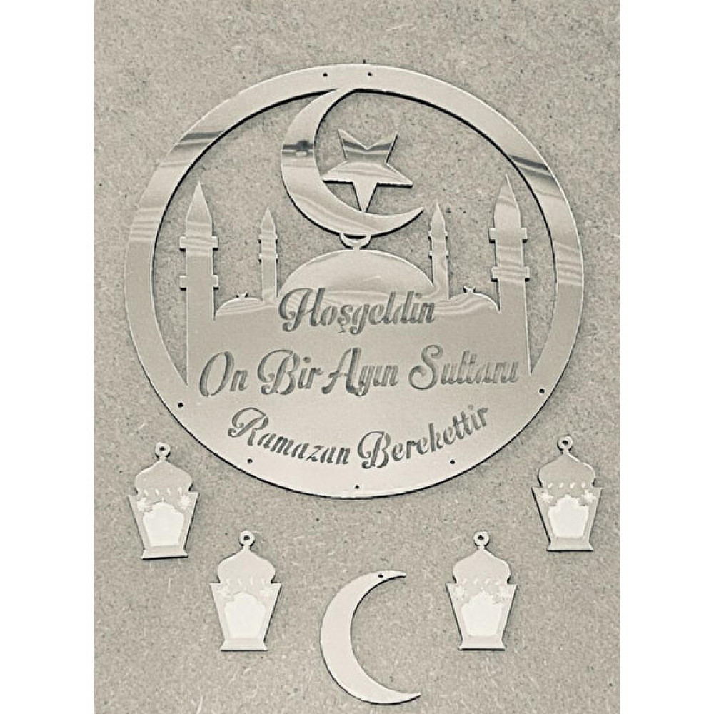 Solmaz On Bir Ayın Sultanı Hoşgeldin Ramazan Gümüş Pleksi 30 x 30 cm Kapı Süsü Bebek Kapı Süsü Fiyatı