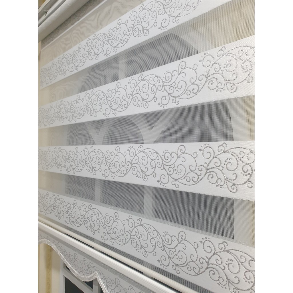 Storburada Zebra Stor Perde Sarmaşık Desen Gümüş Simli Etek Dilimli STB9300 V 01 - 190 x 260 cm - Beyaz Perde Fiyatı
