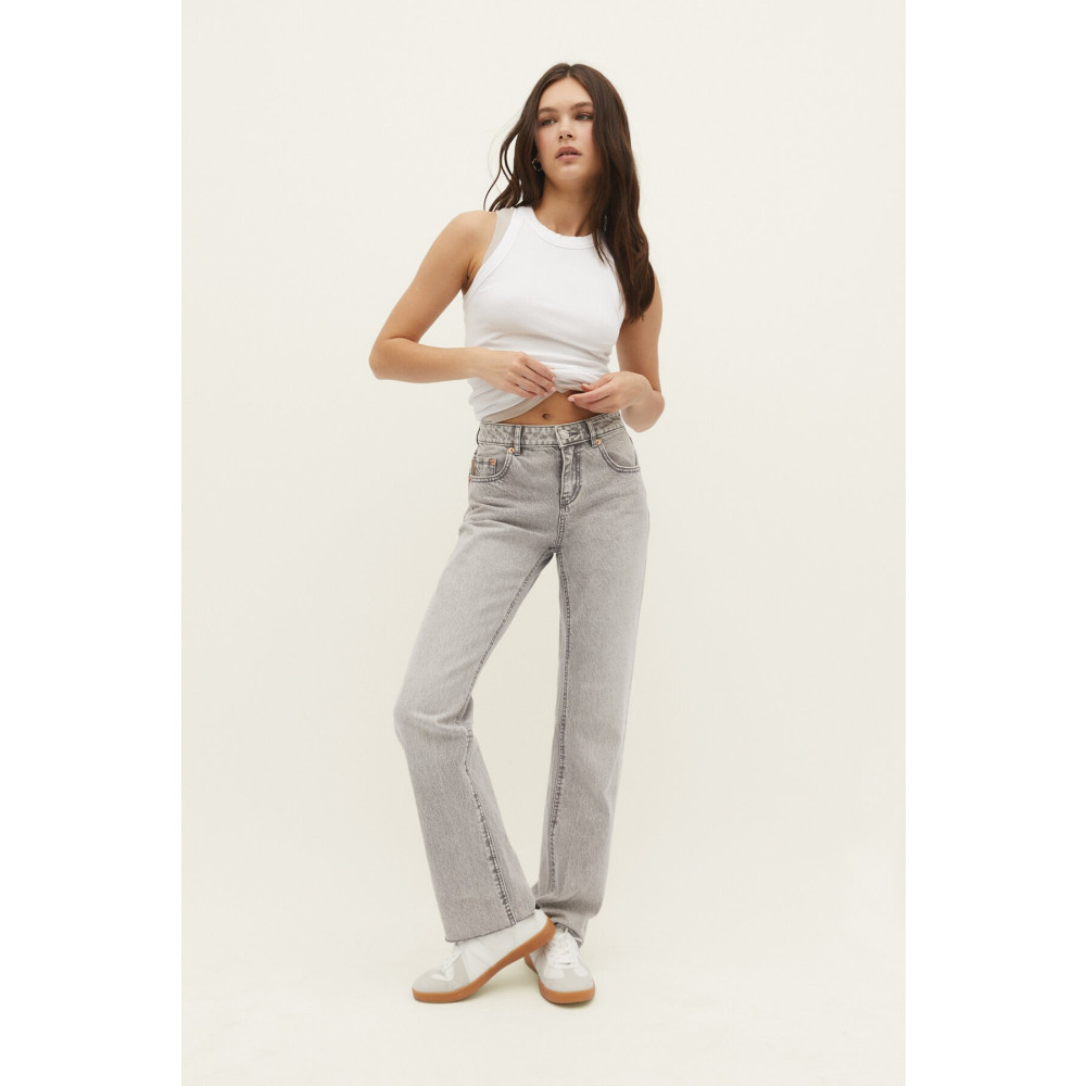 Stradivarius Düşük Bel Straight Fit Jean 44 Beden Bayan Jeans / Kot Pantolon Fiyatı