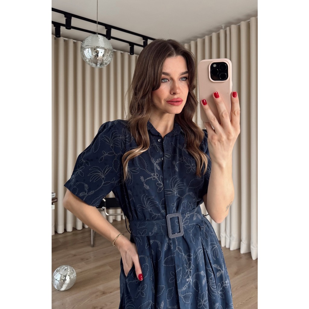 Sue Store Lacivert Bej Çiçek Desenli Kemerli Gömlek Elbise. Ön Sipariş Açılmıştır. 10 Nisan Cuma Stok Giriş Tarihidir. Giyim & İç Giyim Fiyatı