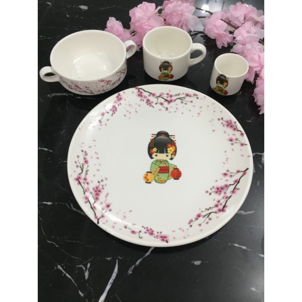 Tebak Collection Kokeshi Bebekleri Yeşil Desenli 4 Parça Porselen Çocuk Yemek Takımı Mama Seti Mama Seti Fiyatı