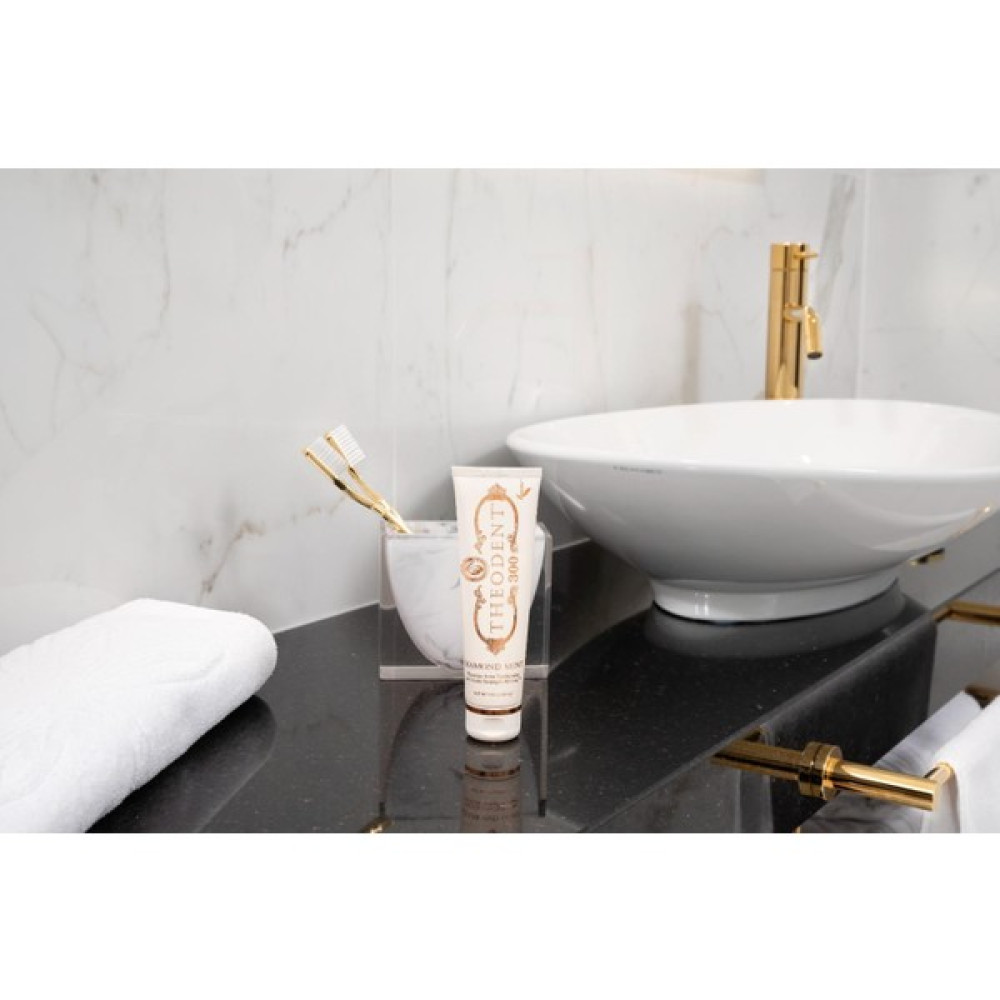 Theodent 300 Diamond Mint Florürsüz Nane Aromalı Diş Macunu 96.4 G Diş Macunları Fiyatı