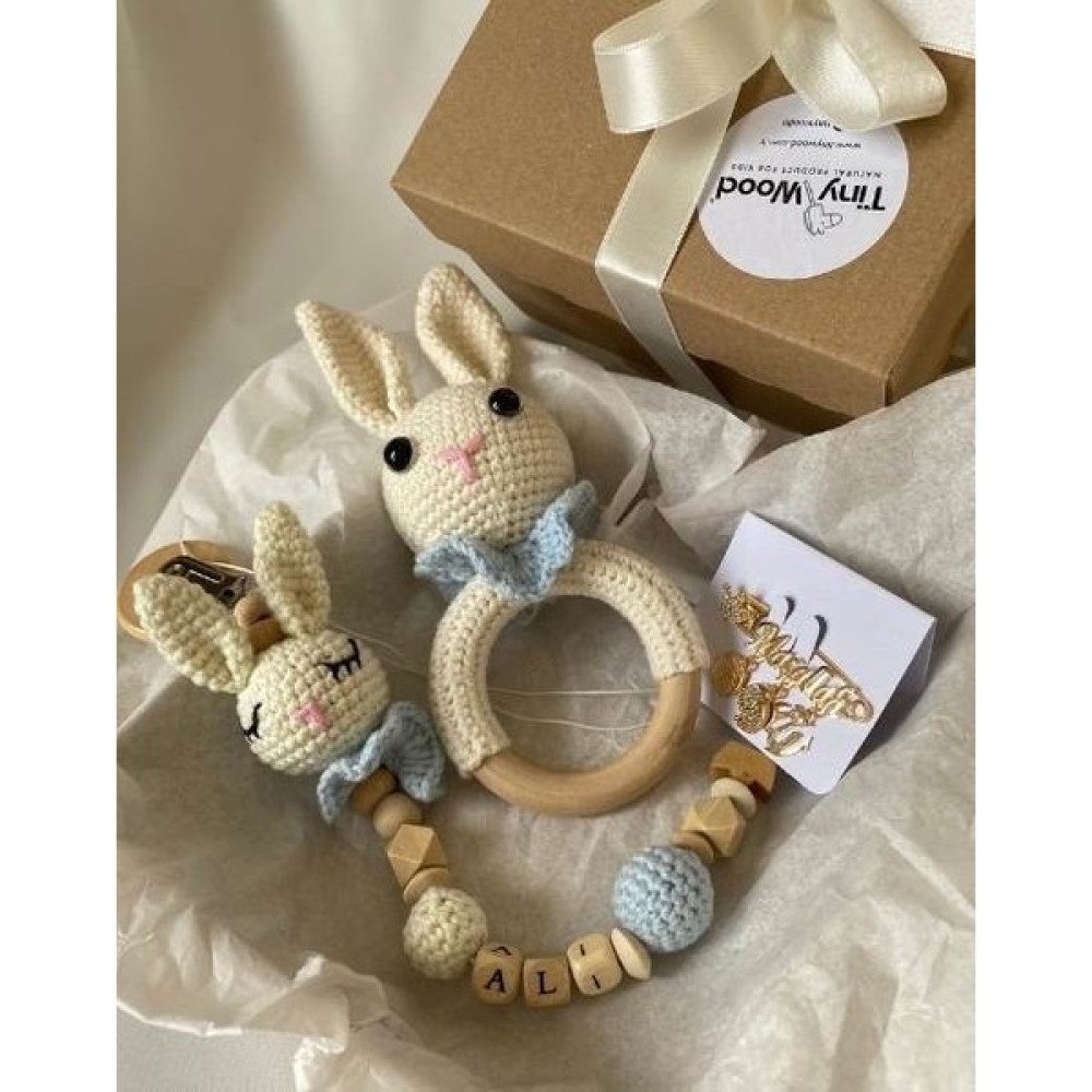 Tiny Wood Hoşgeldin Bebek Hediyelik, Erkek, Yenidoğan Bebek Isimli Emzik Askısı Hediye Seti, Diş Kaşıyıcı Bebek Beslenme Gereçleri Fiyatı