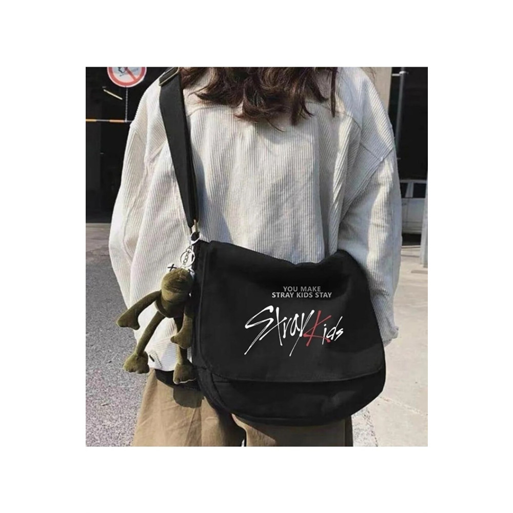 Toum Kpop Serisi Stray Kids Baskılı Unisex Siyah Postacı Çantası Standart Beden Unisex Çanta & Cüzdan ve Seyahat Çantaları Fiyatı