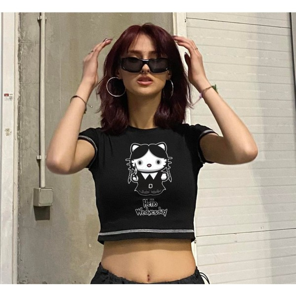 Touz Moda Hello Wednesday Baskılı Ters Dikiş Siyah Crop Bluz Fiyatı