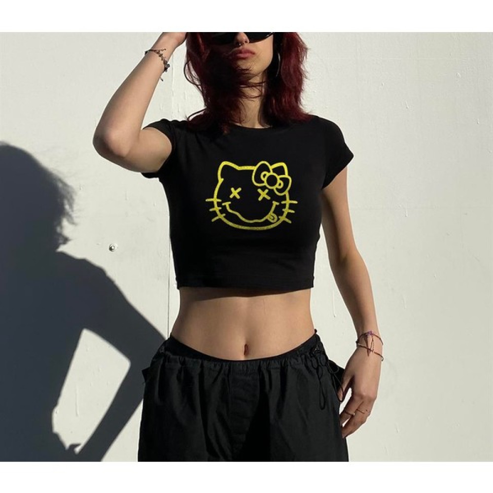 Touz Moda Smile Hello Kitty Baskılı Siyah Crop Bluz Fiyatı