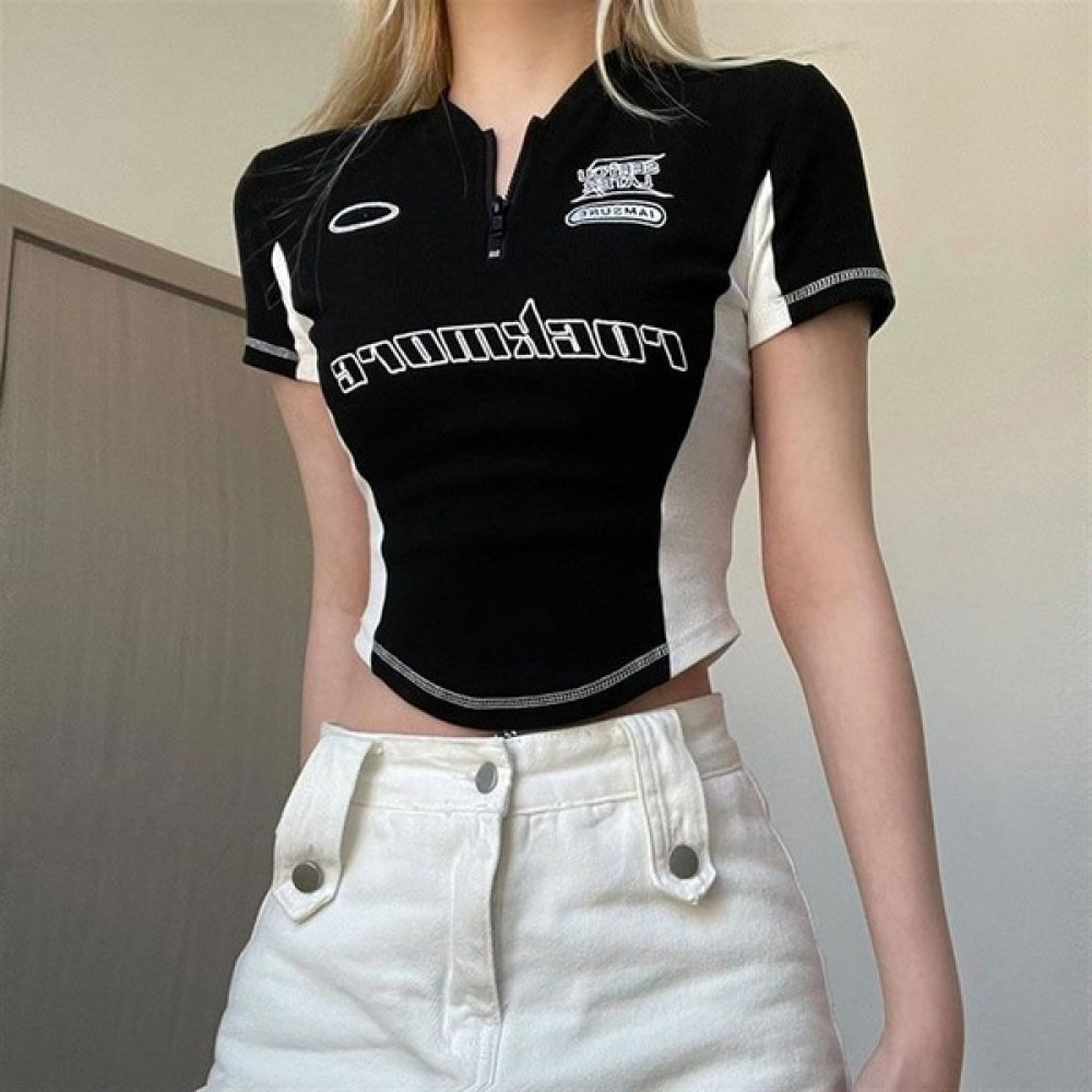 Touz Moda Y2K Rock More Zip Fermuarlı Siyah Crop HBCV000057G00E Bluz Fiyatı