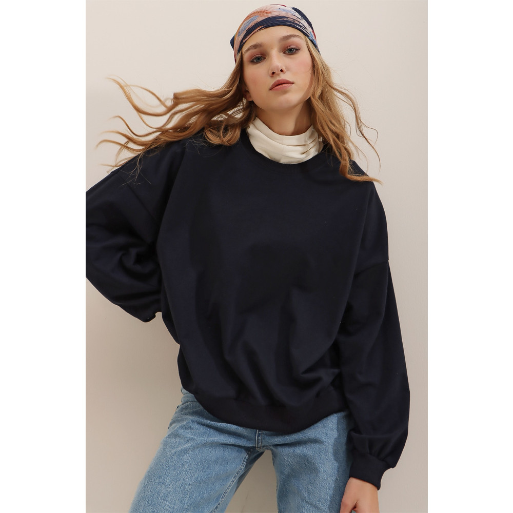 Trend Alaçatı Stili Kadın Lacivert Bisiklet Yaka Oversize Basic Sweatshirt L Beden Bayan Sweatshirt Fiyatı