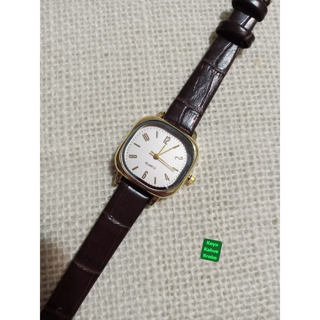 Trendy Son Moda Kadın Kol Saati Vintage Oval Gold Kasa- Koyu Kahve Renk Kroko Desenli Kordon TT0054 - 20 cm Diğer Fiyatı