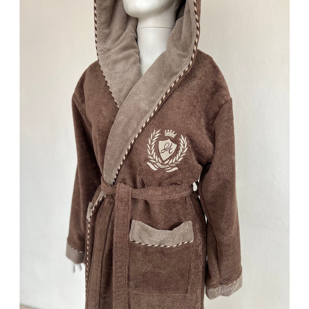 Triga Helix Biyeli Nakışlı Hediyelik Erkek Bornozu %100 Bambu Su Emici - 3XL - Kahverengi Diğer Fiyatı