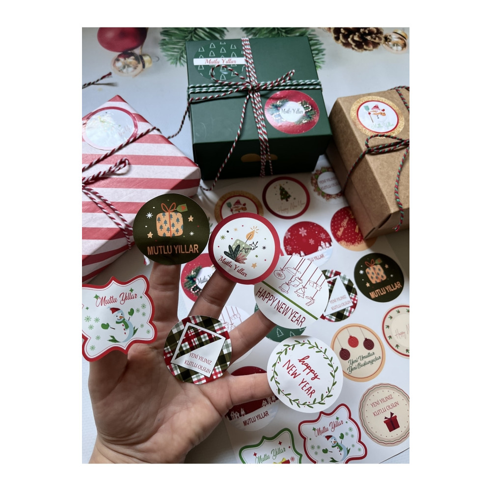 TUĞSET ETİKET Yılbaşı Temalı Sticker - Mutlu Yıllar Etiketi -yılbaşı Paketleme Happy New Year Sticker Karışık Set Hediyelik Eşya Fiyatı
