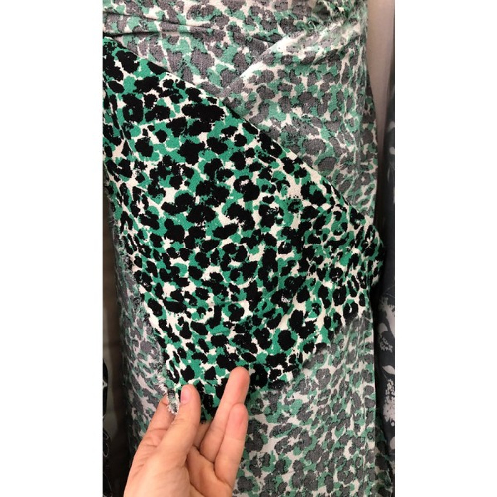 Türkanlarhome Çift En Maroken Viskon Metre Kumaşlar ( Elbise-Etek-Bluz-Gömlek-Pareo-Kimono-Şalvar ) - 100 cm - 140 cm - Yeşil Kumaşlar Fiyatı