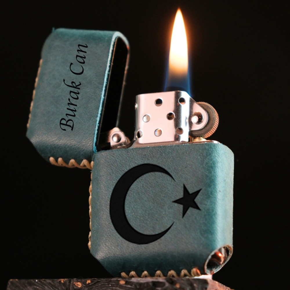 Vagave Kişiye Özel Benzinli Çakmak Hakiki Deri El Yapımı Zippo Tarzı Çakmak Isme Özel Çakmak Deri Kaplama Benzinli Erkek Çakmak Hediyelik Çakmak Mavi Çakmak Fiyatı