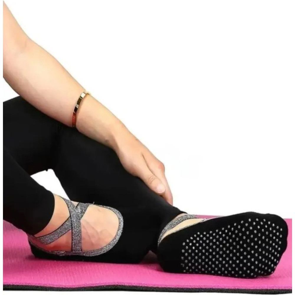 Vagon Collection Kaymaz Siyah Pilates Yoga Bale ve Dans Çorabı -B35 Çorap (Outdoor) Fiyatı